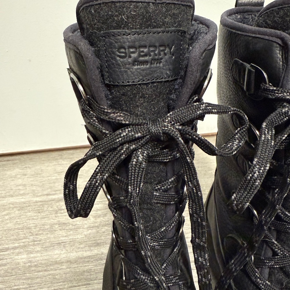 Sperry Women's Lace Up Black Boots w/ fuzzy insides - Picture 2 of 4